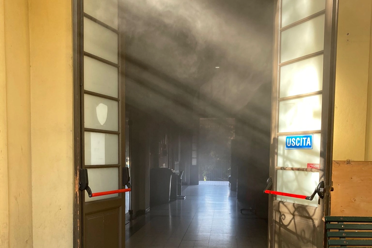 Milano, principio di incendio al Comando di zona 3 della polizia locale