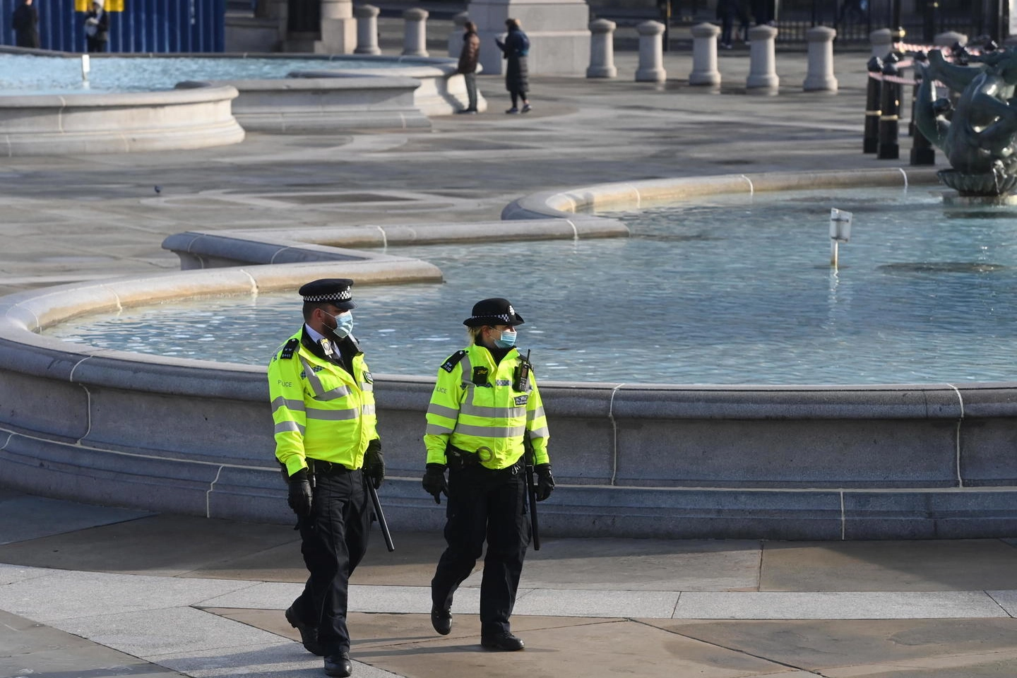 La polizia a Trafalgar Square (Ansa)