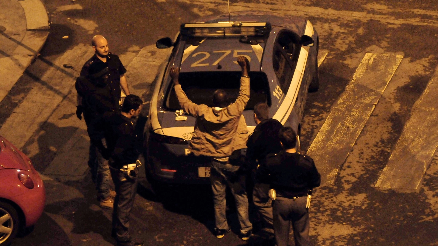 I poliziotti del commissariato Ticinese hanno arrestato un ventenne marocchino I poliziotti del commissariato Ticinese hanno arrestato un ventenne marocchino