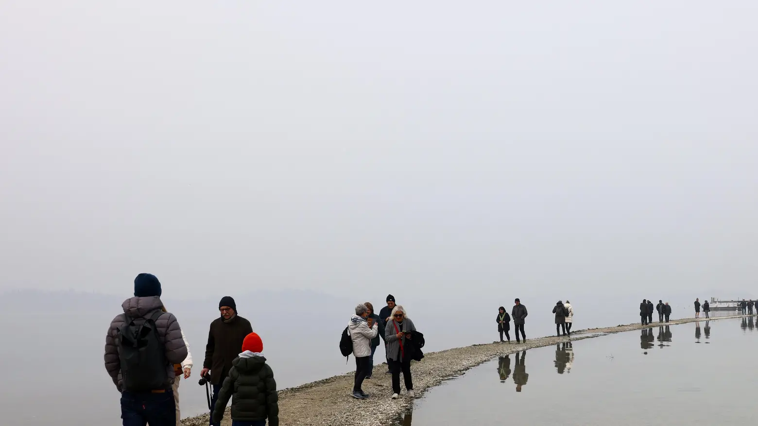 Progetto depuratore del Garda, lo scontro a distanza continua Progetto depuratore del Garda, lo scontro a distanza continua