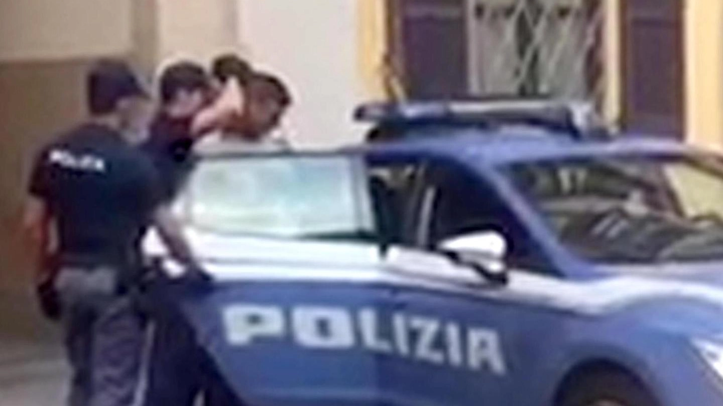 Un fermo immagine tratto dal video della Polizia