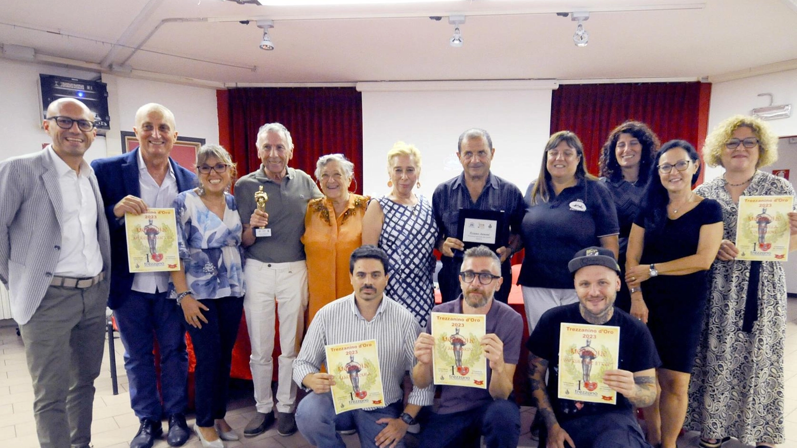 Cittadini da premio sul palco. Trezzanino d’oro a Migliaccio Cittadini da premio sul palco. Trezzanino d’oro a Migliaccio