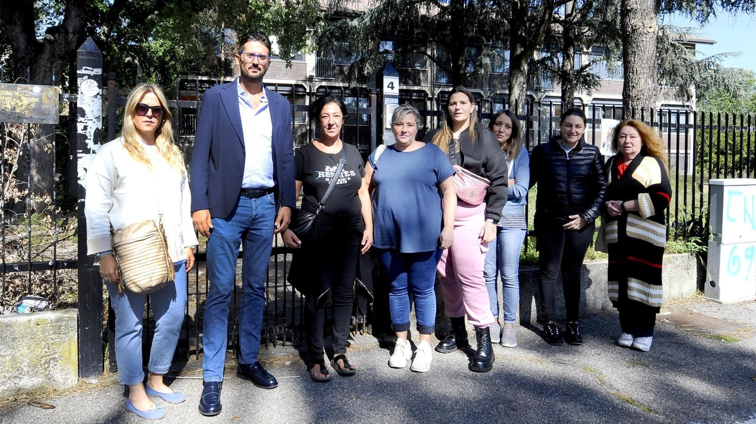 La protesta dei genitori degli alunni della Gobetti La protesta dei genitori degli alunni della Gobetti
