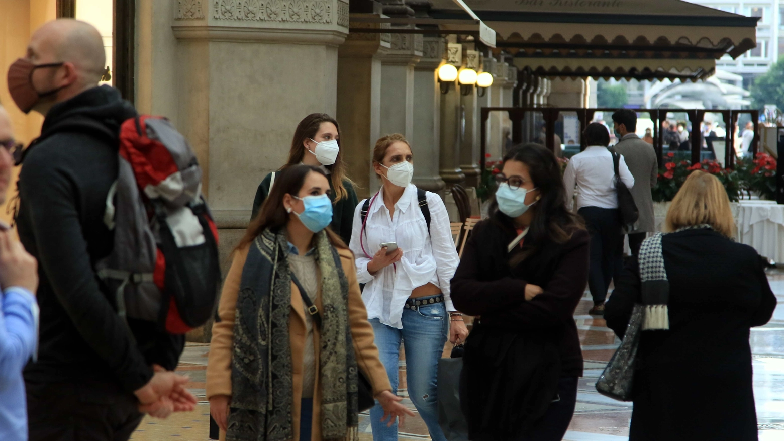 Impennata di contagi a Milano: per il Cts il coprifuoco non basta