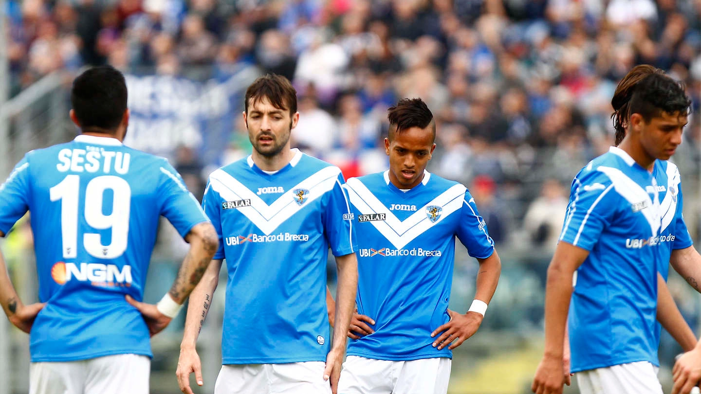 La delusione dei calciatori del Brescia al termine della partita col Cittadella