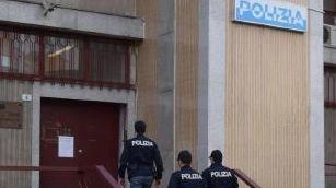 Botte e minacce alla convivente. Allontanato Botte e minacce alla convivente. Allontanato