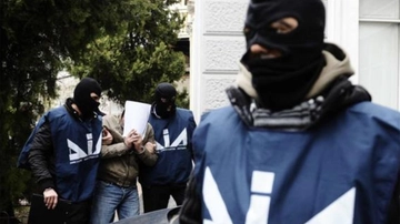 Summit del clan e minacce mafiose nel mini market di Correzzana