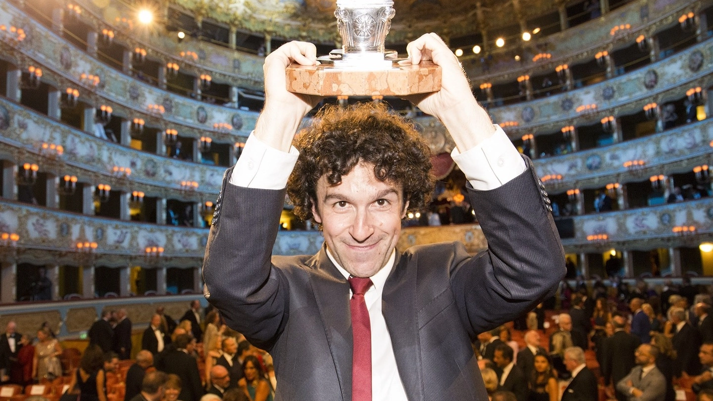 Marco Balzano, 40 anni, dopo il Premio Strega vince anche il Bagutta