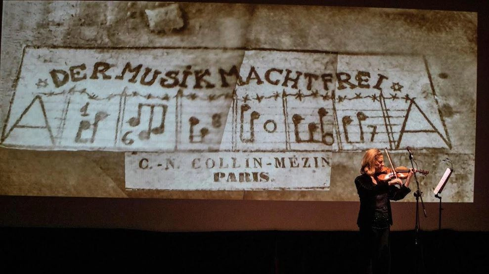 Il violino che tornò da Auschwitz: "Così faccio suonare la voce di Eva"