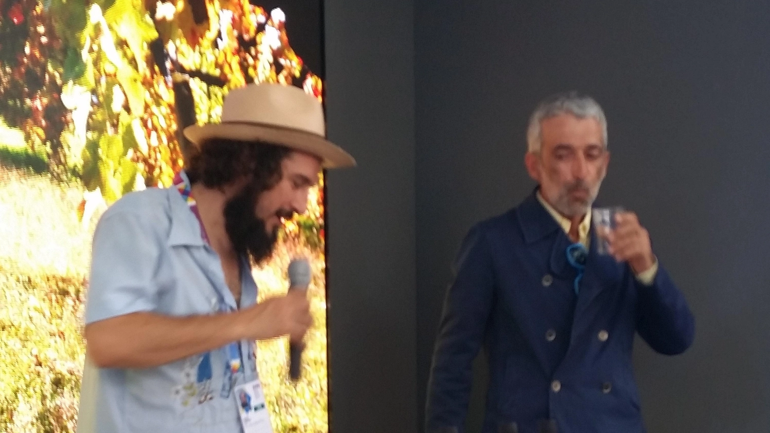 Il cantautore Vinicio Capossela e il viticoltore Luigi Tecce