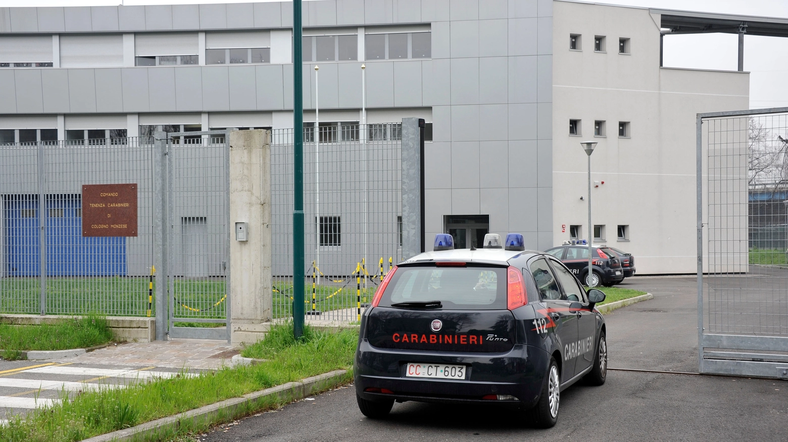 Il comando dei Carabinieri Il comando dei Carabinieri