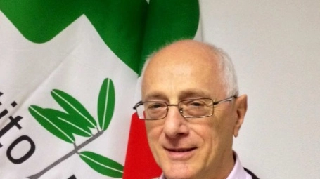 Il sindaco di Novate Lorenzo Guzzeloni