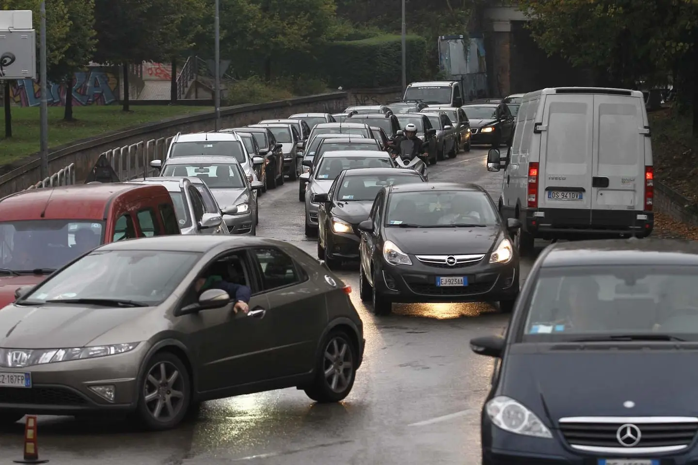 Inquinamento, stop a fasce orarie per i veicoli euro 0