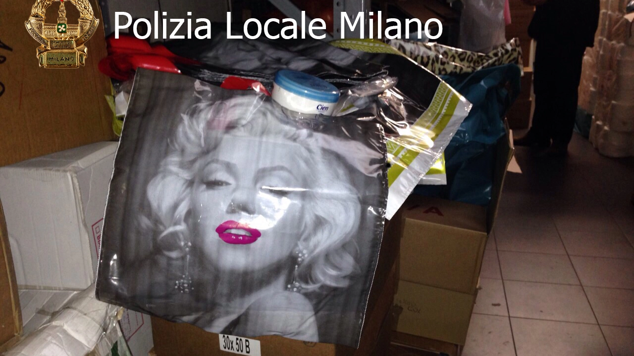 Mille tonnellate di sacchetti di plastica sequestrati a Milano e Assago