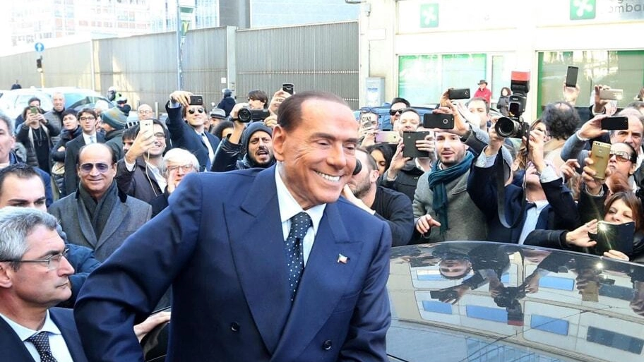 Silvio Berlusconi, oggi la funzione al Famedio