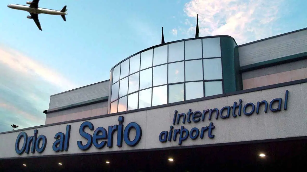 L'aeroporto di Orio al Serio L'aeroporto di Orio al Serio