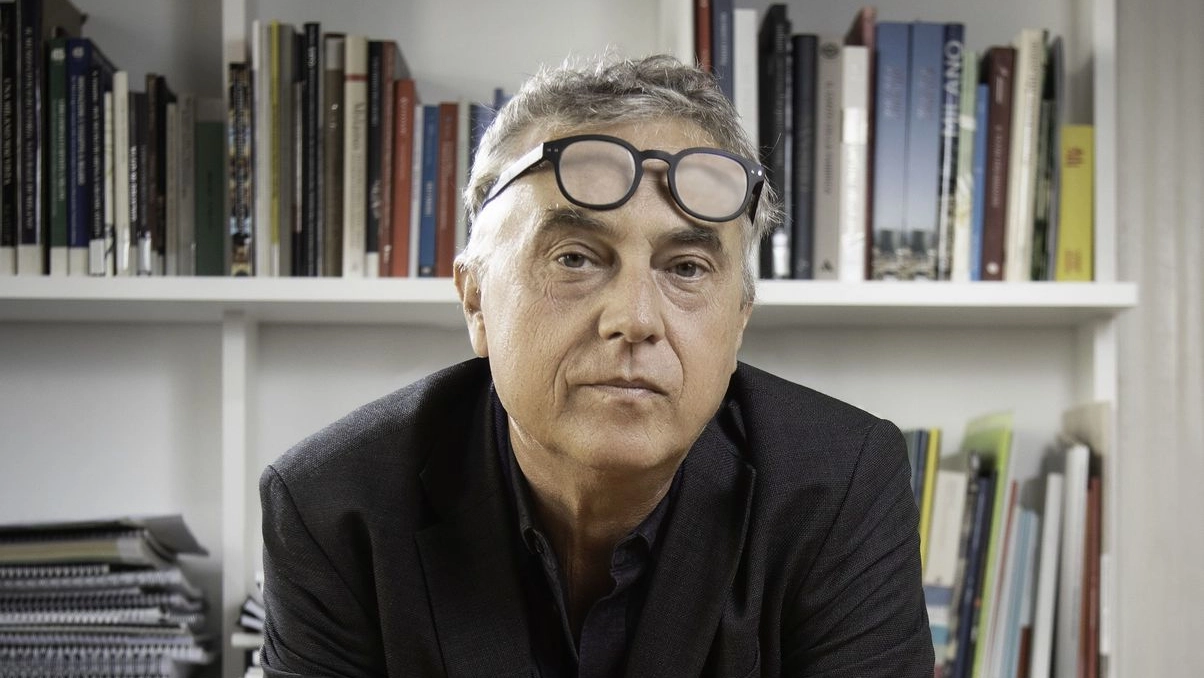 Stefano Boeri, 66 anni, architetto di fama internazionale e presidente della Triennale di Milano. Suo il progetto del Bosco verticale a Porta Nuova, Milano