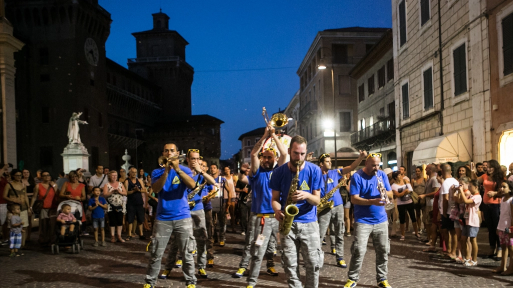 Artisti di strada a Mantova