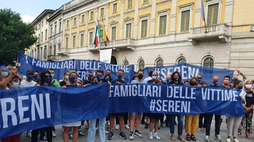 Covid, bufera sulla Lombardia. Fontana al veleno: "Al banchetto degli indagati senza mai segnali dai pm"