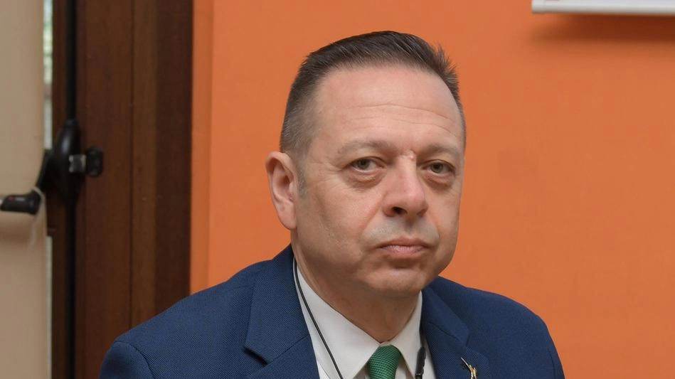 "Troppe intromissioni, mi dimetto". Assessore sbatte la porta e se ne va "Troppe intromissioni, mi dimetto". Assessore sbatte la porta e se ne va