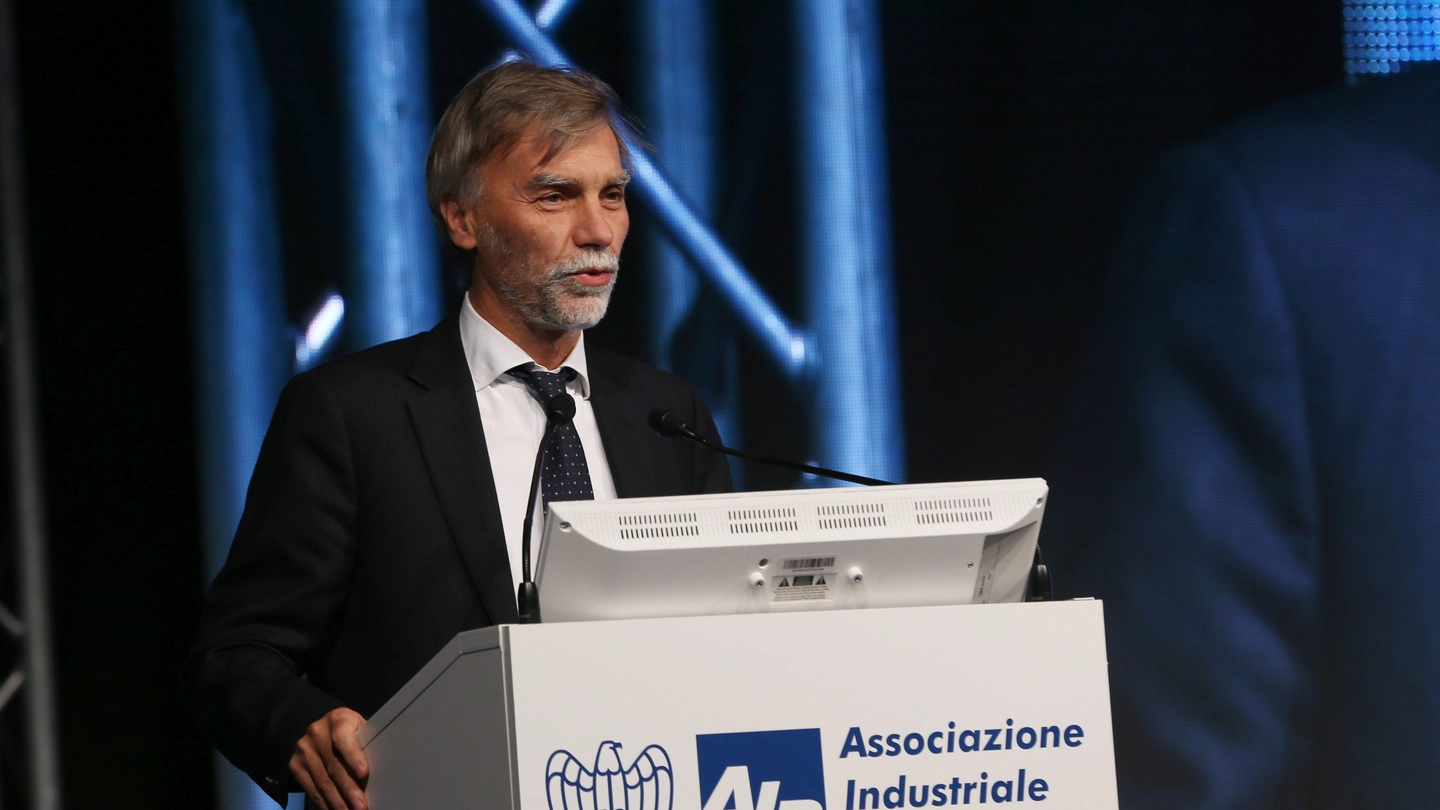Lo ha detto Delrio, ospite dell'assemblea annuale di Associazione Industriale Bresciana tenutasi alla Fabbrica d'Armi Pietro Beretta.