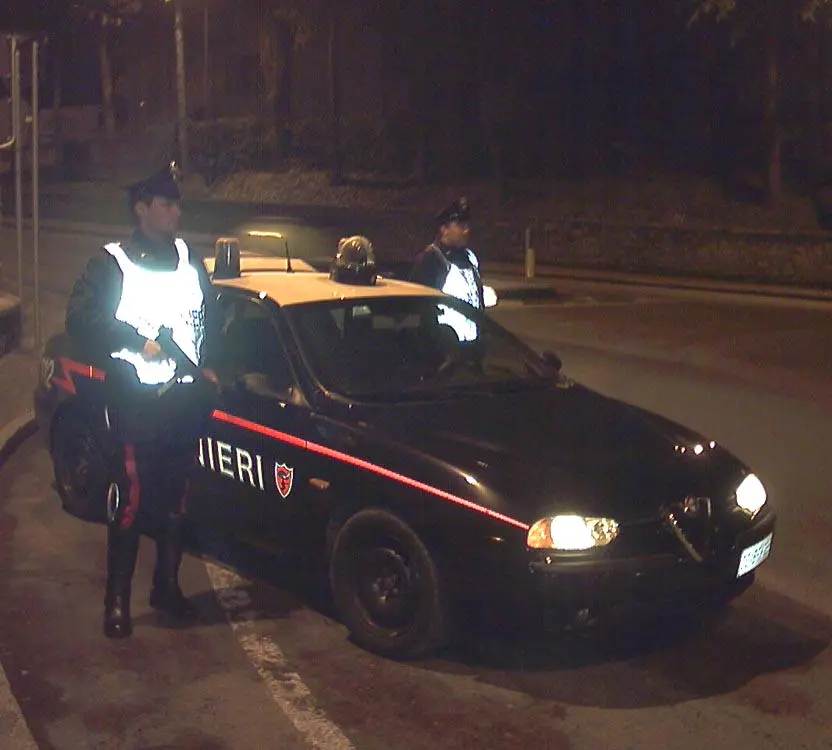 Mozzo, cerca di fuggire all'alt: arrestato per spaccio di cocaina