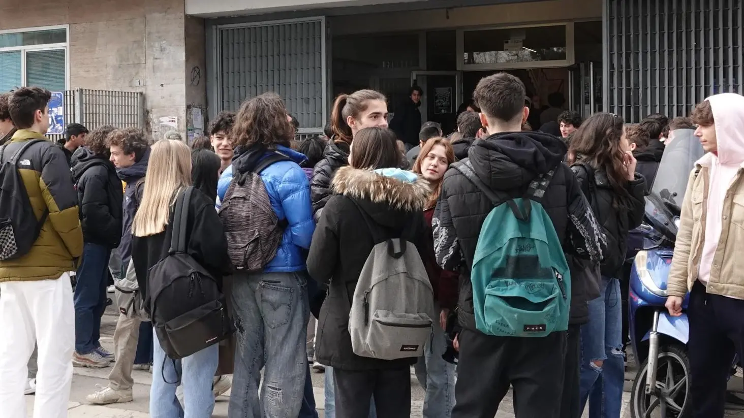 Al Grassi la protesta dei liceali "Più attenzioni alle nostre richieste" Al Grassi la protesta dei liceali "Più attenzioni alle nostre richieste"