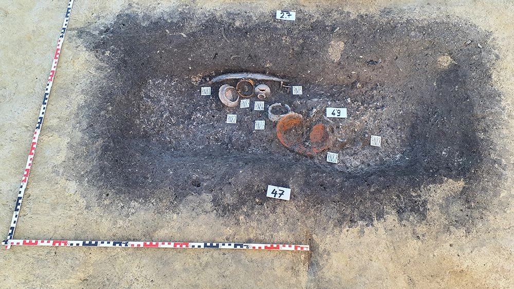 Alcuni oggetti a corredo delle tombe