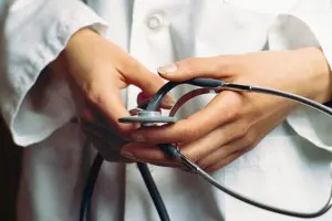 Coronavirus, Cisl: "Inserire 3mila 'camici grigi' lombardi come medici scolastici"