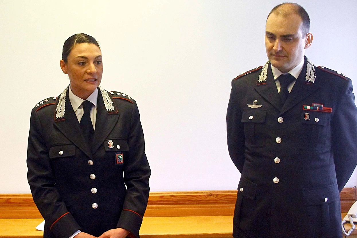 Il capitano Federica Galvagno col maggiore Rocco Taurasi il giorno della presentazione alla stampa