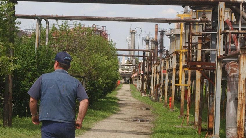 Una scuola oltre i veleni  I cittadini danno un futuro  all’ex Lombarda Petroli