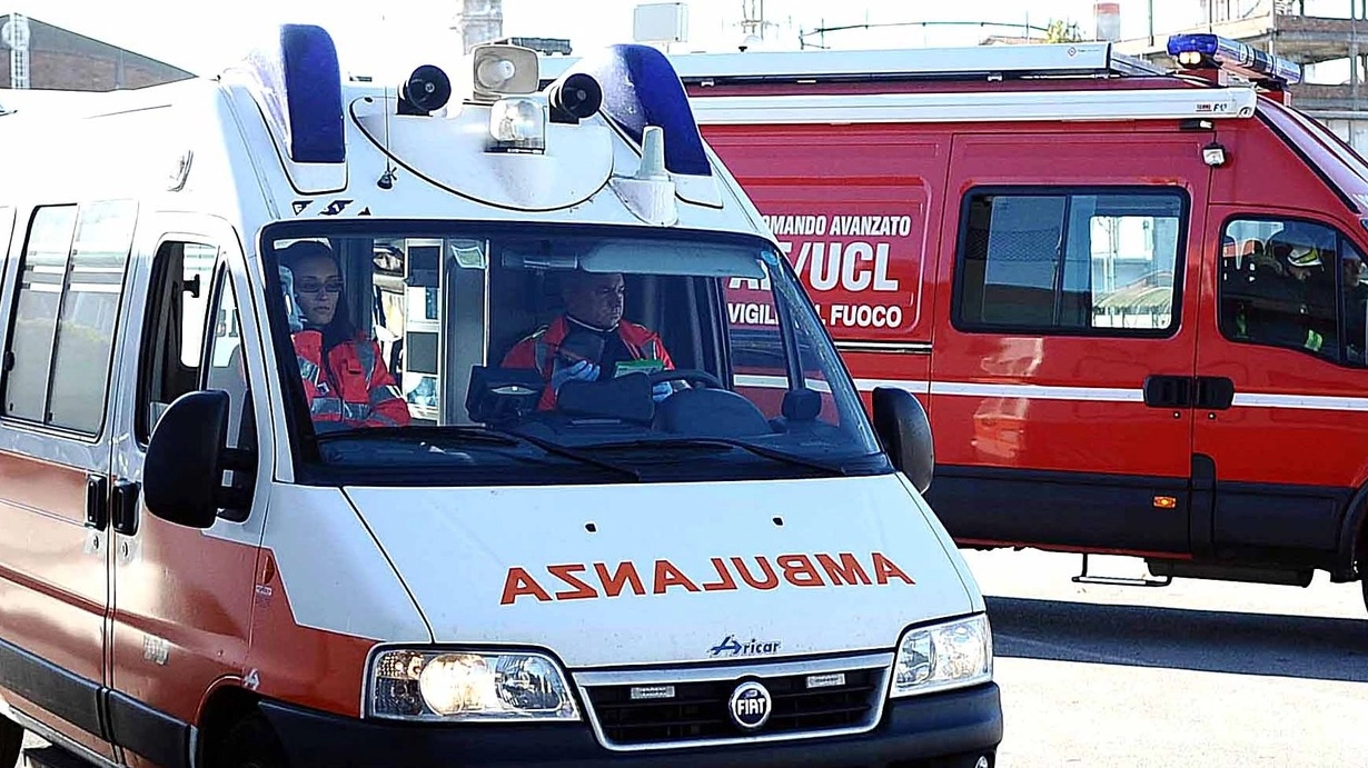 Sul posto 118, vigili del fuoco e carabinieri (foto archivio Businesspress)