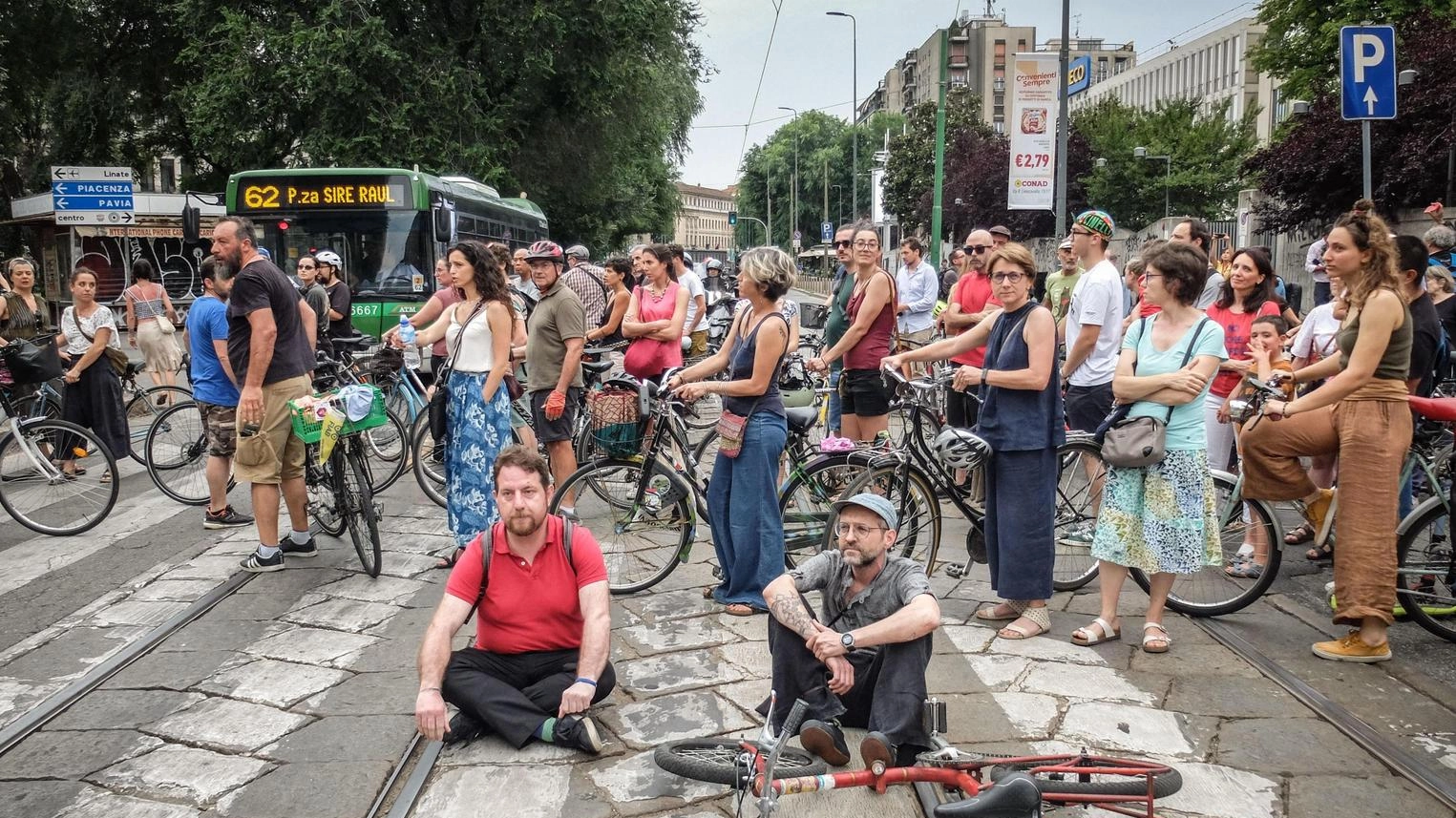 Una settimana fa “la carica dei 1.400“. Il tema resta caldo: "Basta morti" Una settimana fa “la carica dei 1.400“. Il tema resta caldo: "Basta morti"