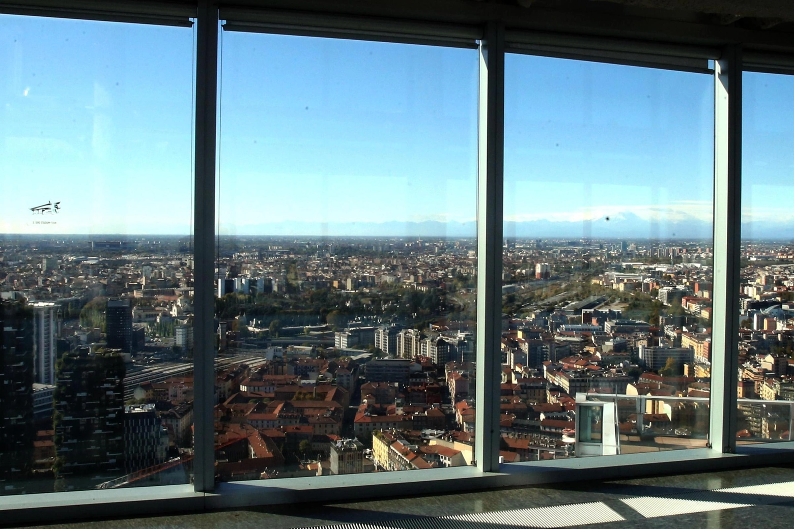 Una veduta della città di Milano fatta dal 39° piano del Palazzo Lombardia