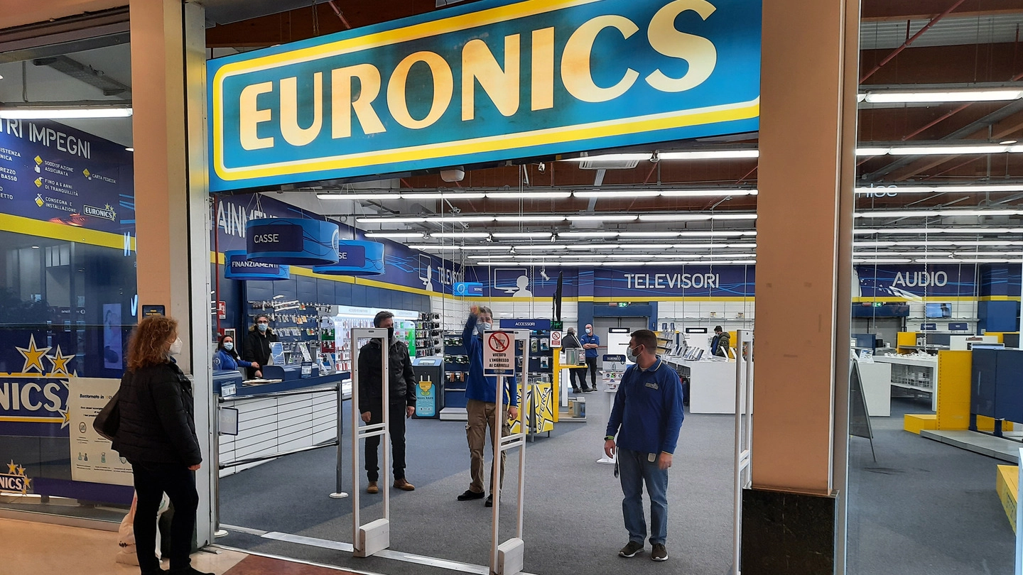 Da oggi Euronics Galimberti, punto vendita della galleria Carrefour, sarà chiuso