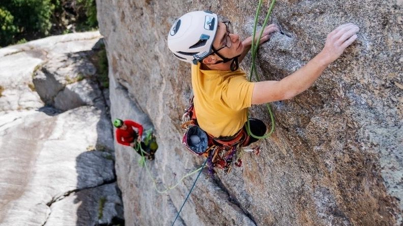 Il futuro dell’alpinismo. L’Eagle team del Cai si affila le unghie sul granito del Masino Il futuro dell’alpinismo. L’Eagle team del Cai si affila le unghie sul granito del Masino