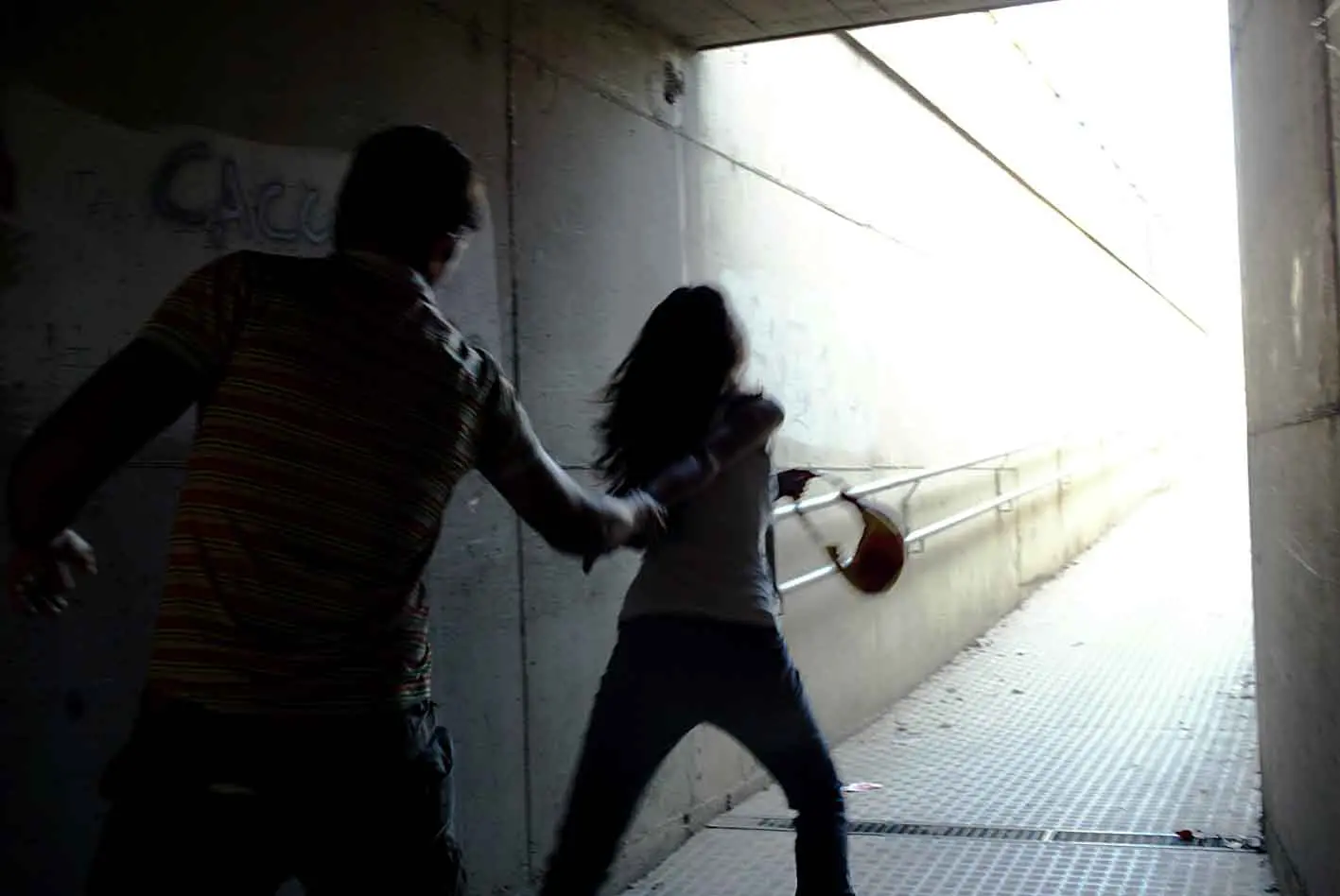 Tentata aggressione in Valsassina, la donna riesce a fuggire
