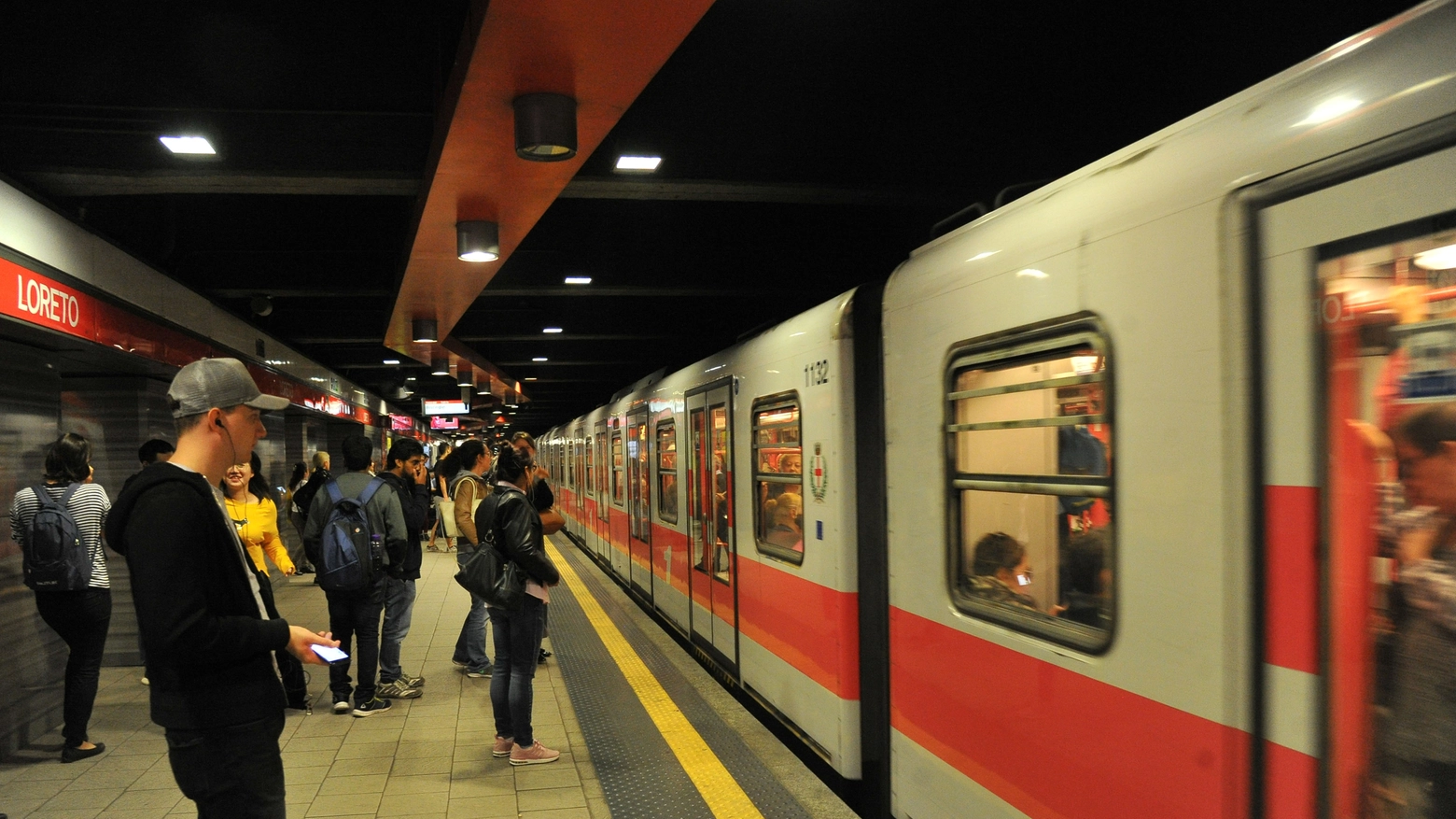 Metropolitana rossa di Milano