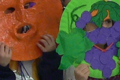 Bologna, Carnevale ecologico: le maschere riciclate