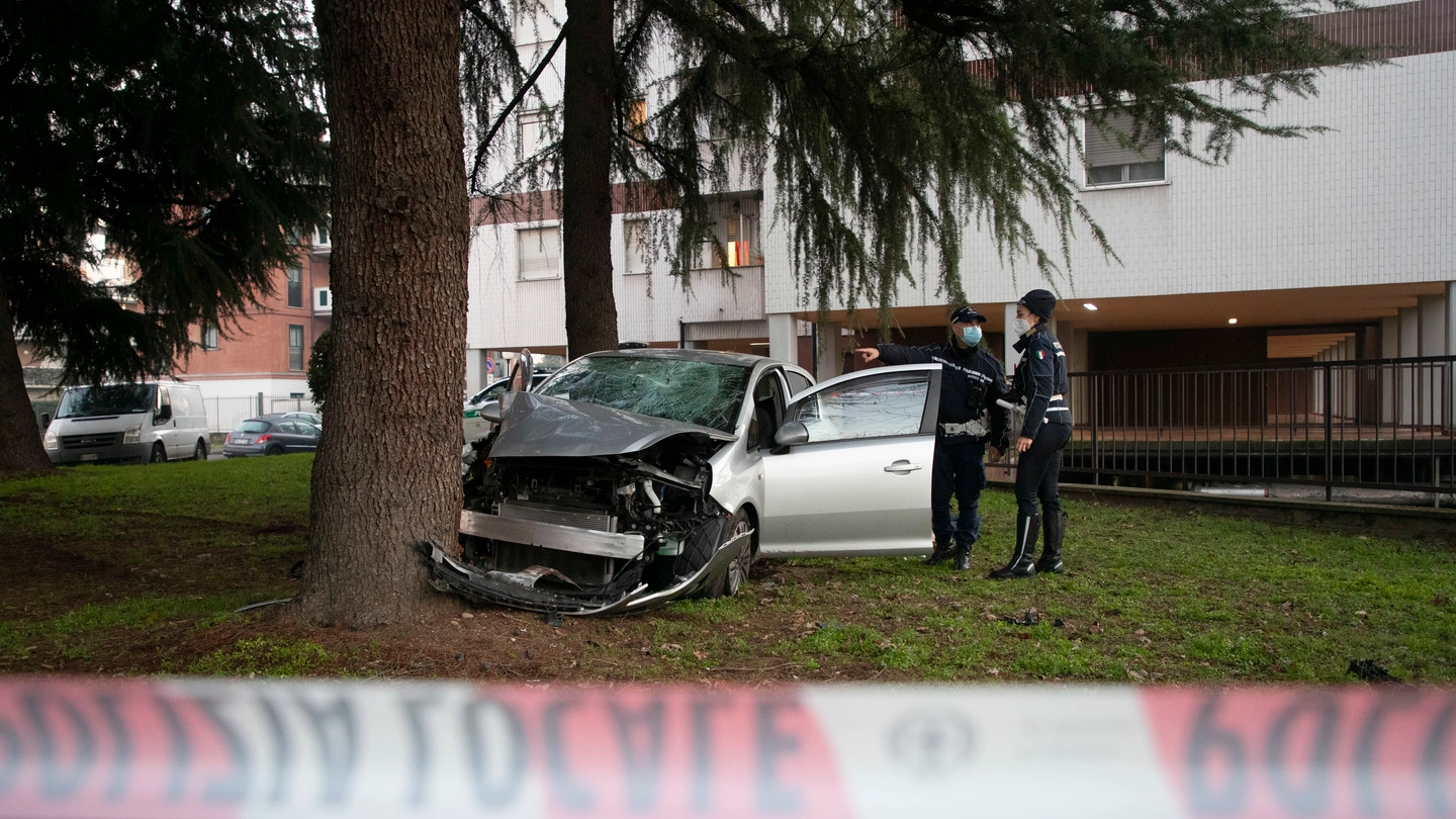 Incidente stradale all’incrocio di  via Viterbo, via Lucca e via Basilea