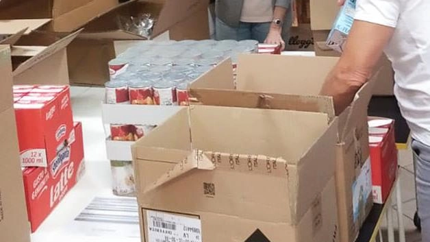 Un salvadanaio di speranza. Vestiti puliti, un pasto caldo e la chance di ricominciare: "Siamo come una famiglia" Un salvadanaio di speranza. Vestiti puliti, un pasto caldo e la chance di ricominciare: "Siamo come una famiglia"
