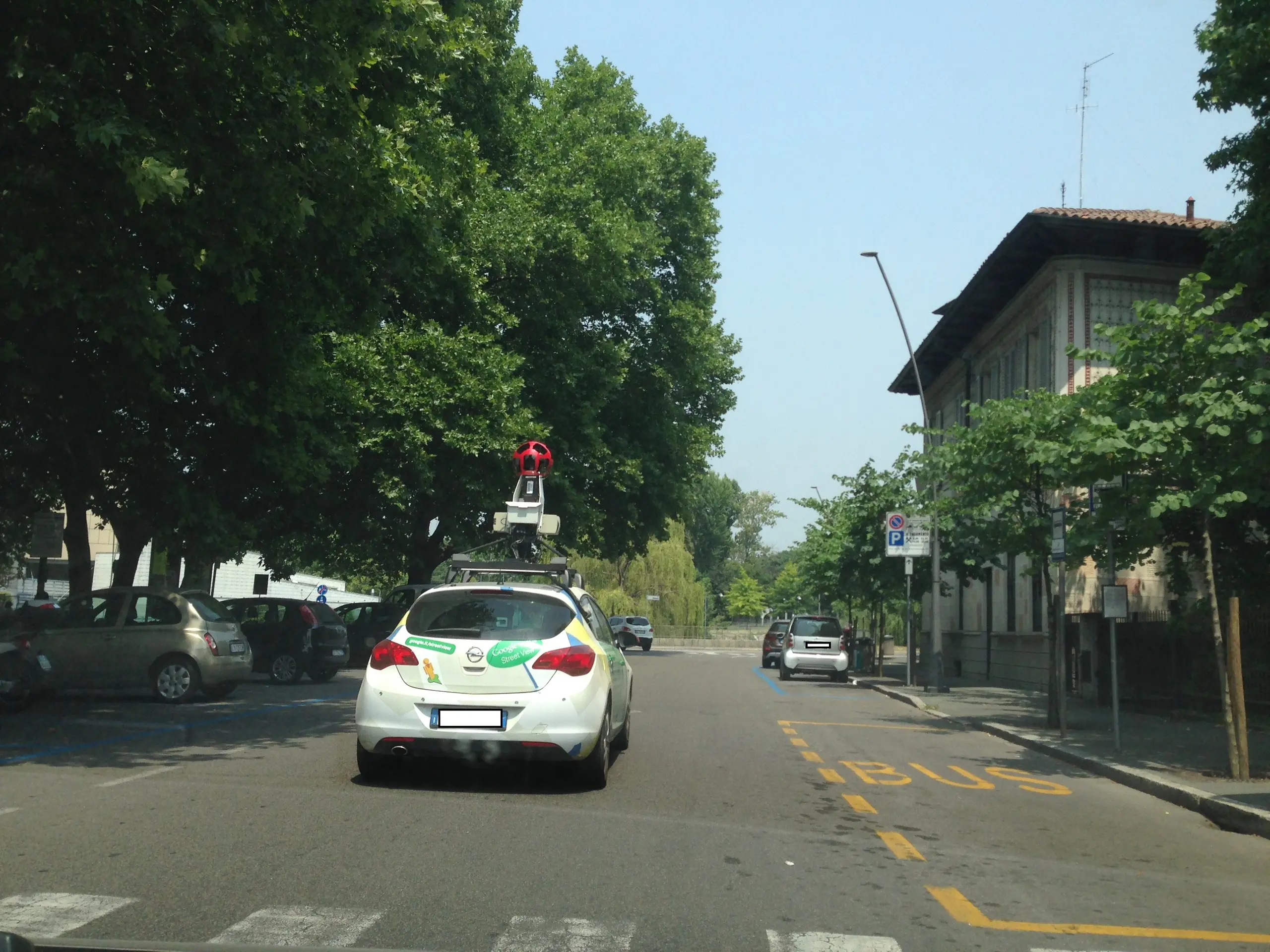 La Google Car arriva a Legnano (e fa foto per Street View)