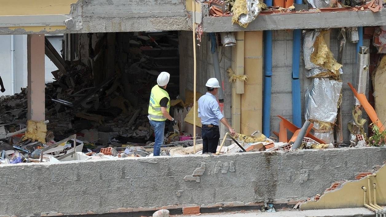 L'appartamento esploso in via Portoferraio