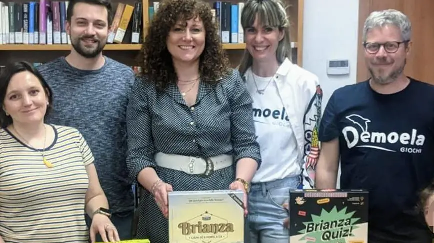 Favole e giochi in scatola I bambini sognano alla biblioteca comunale Favole e giochi in scatola I bambini sognano alla biblioteca comunale