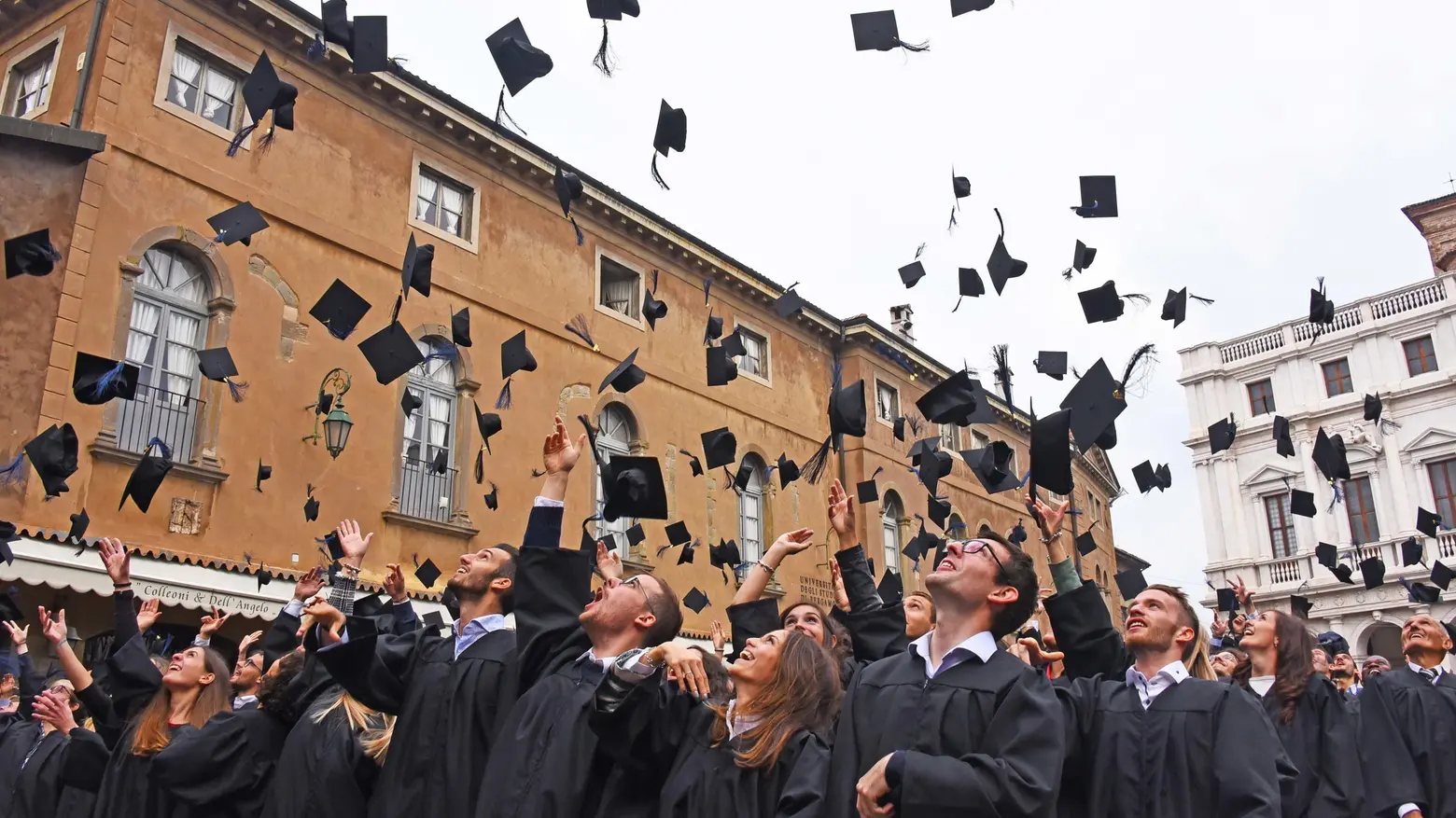 C’è il Graduation Day con 750 neolaureati C’è il Graduation Day con 750 neolaureati
