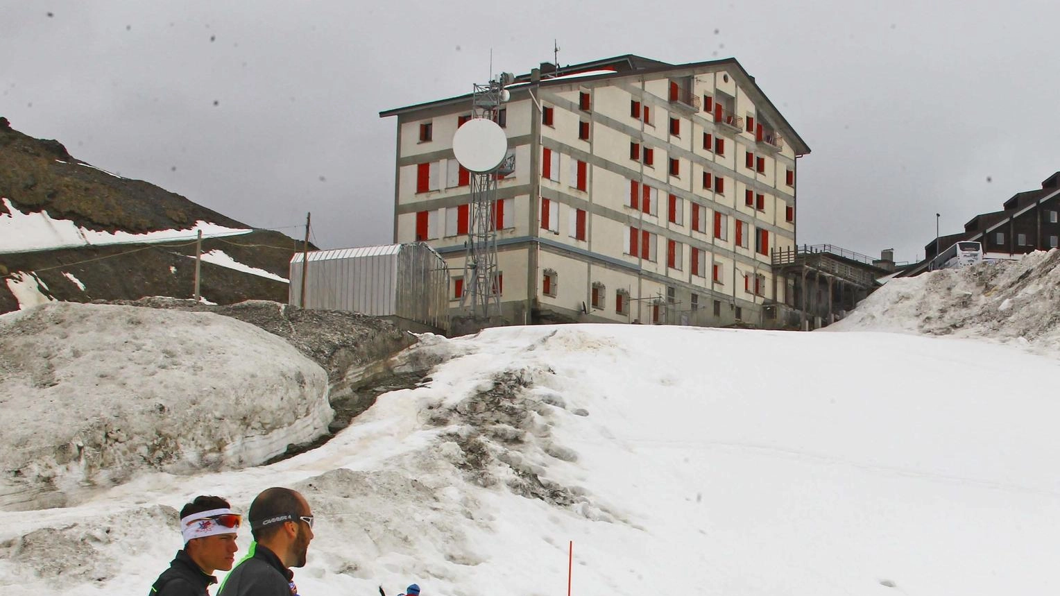 

Chiusi gli impianti sciistici a Bormio: Caldo e Umidità allo Stelvio