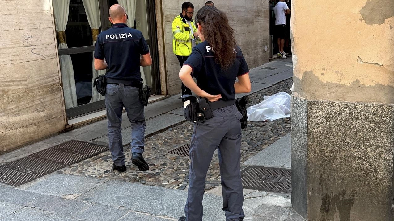 Puliva i vetri, volo fatale dalla finestra