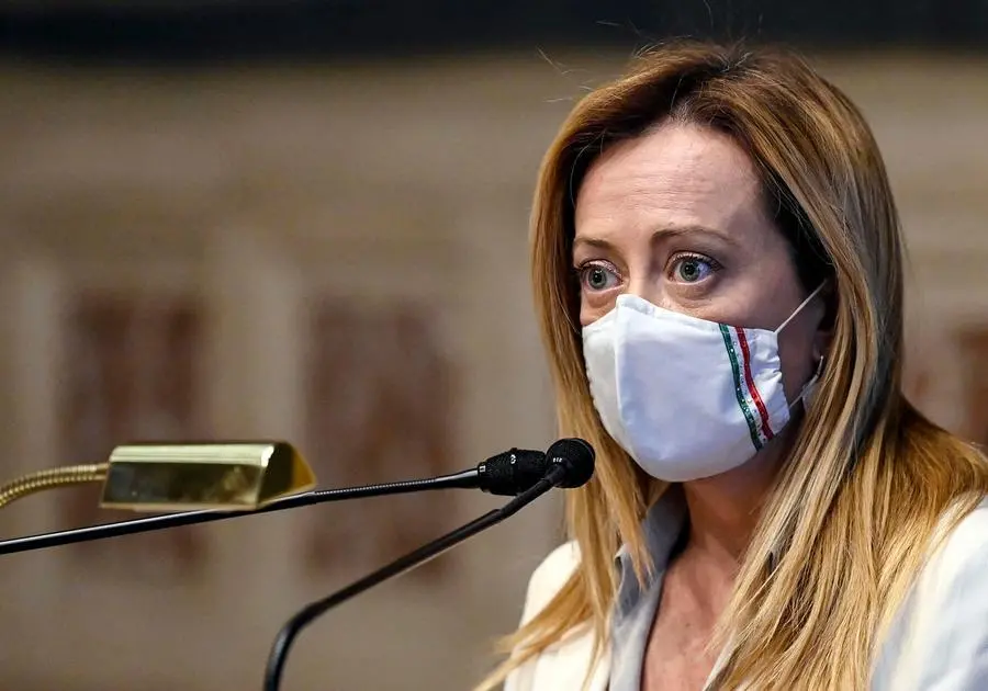 Meloni: "No alla fiducia per il Governo. Fate come noi"