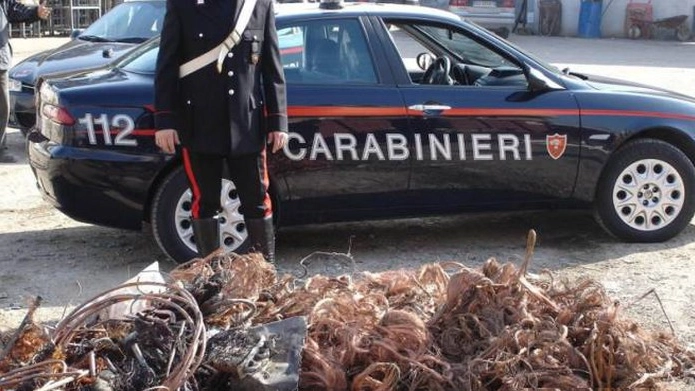 Le indagini sono affidate ai carabinieri
