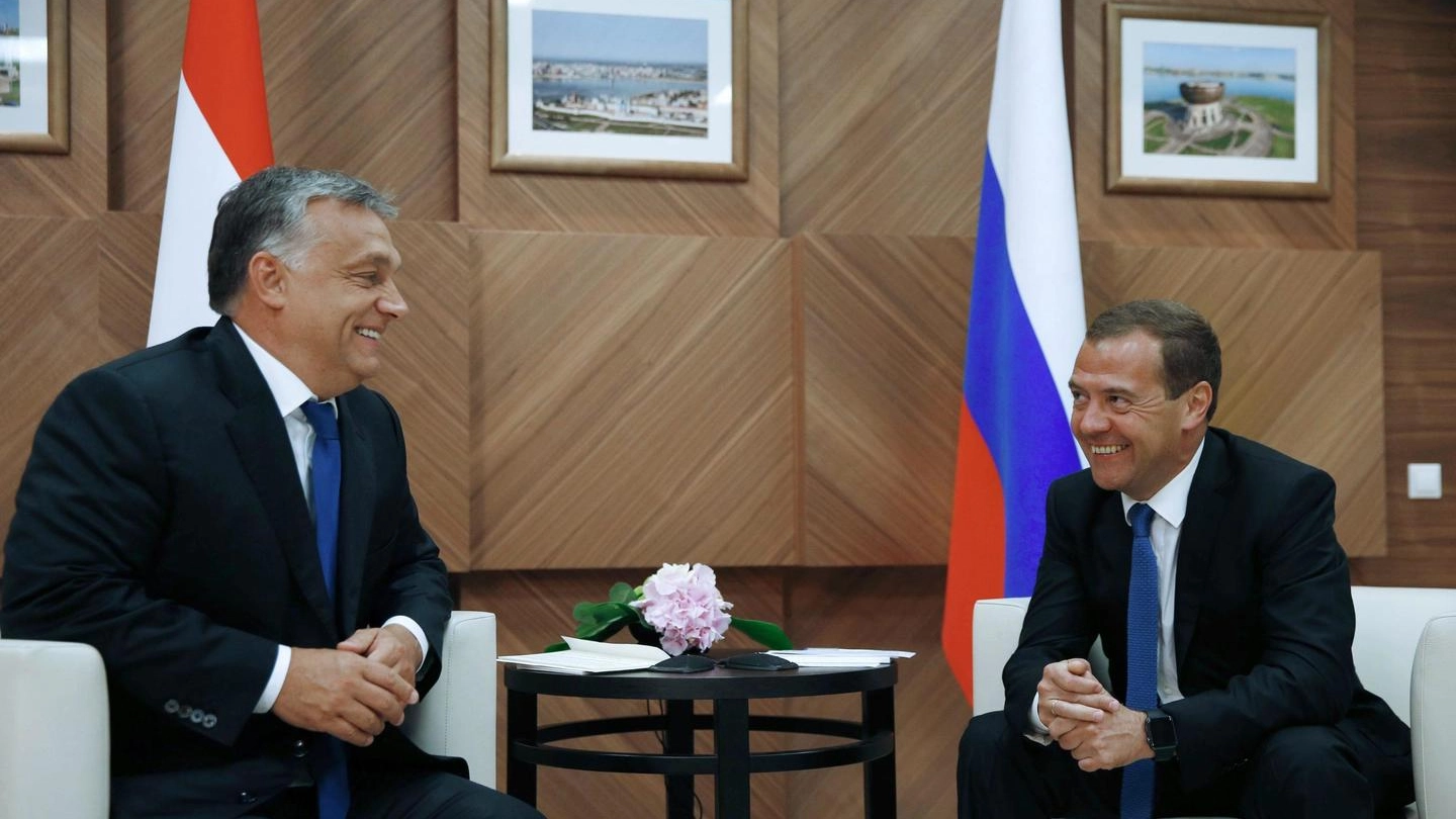 Viktor Orban con Dmitry Medvedev